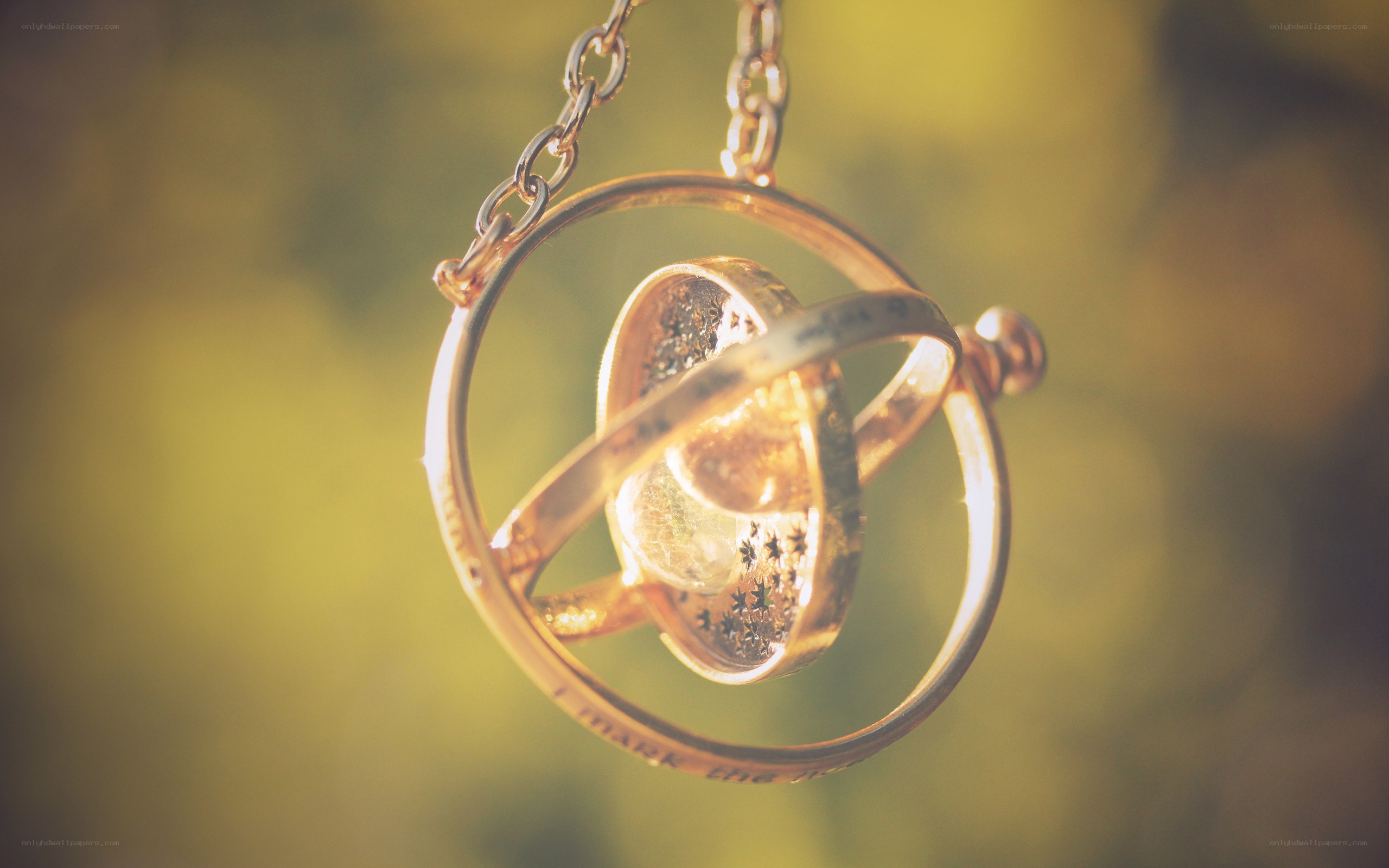 golden time-turner pendant