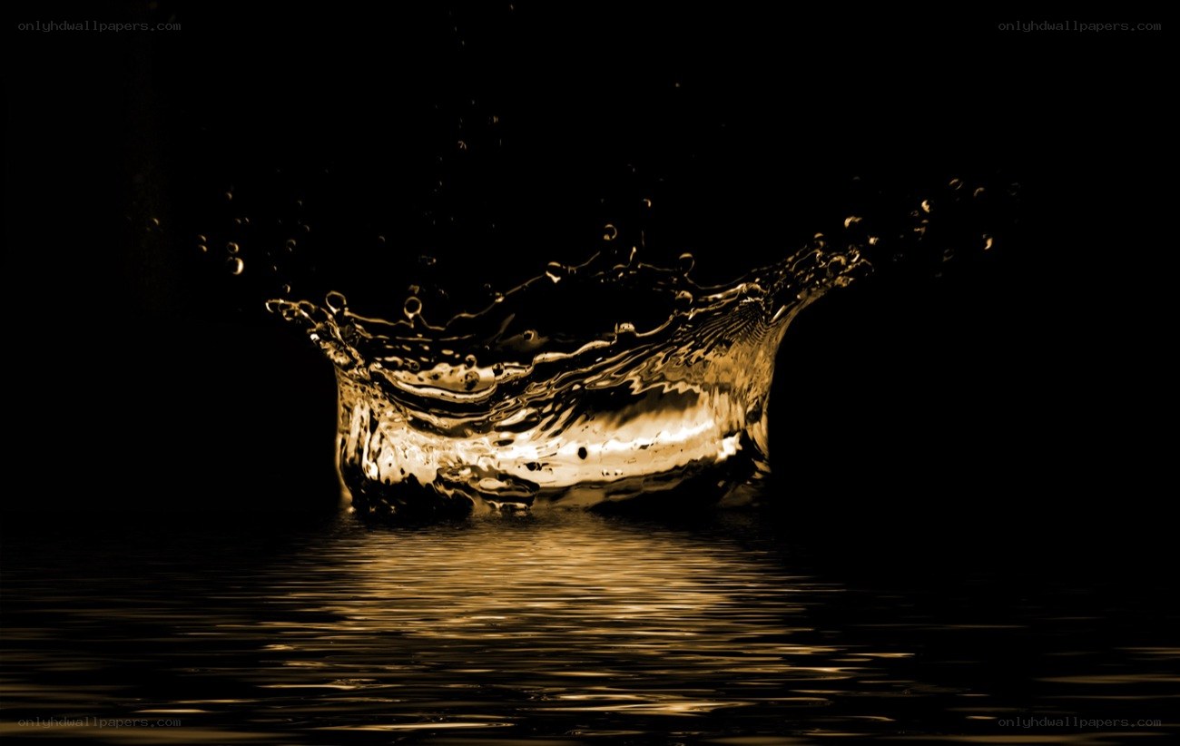 golden water splash