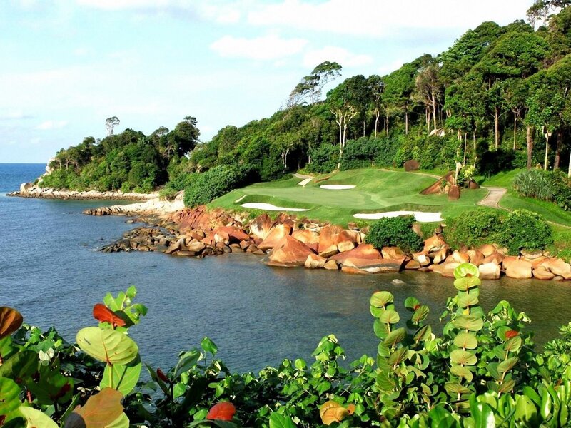Golf Course by the Sea — Green