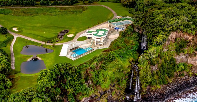 Golf Course with Waterfall — Green