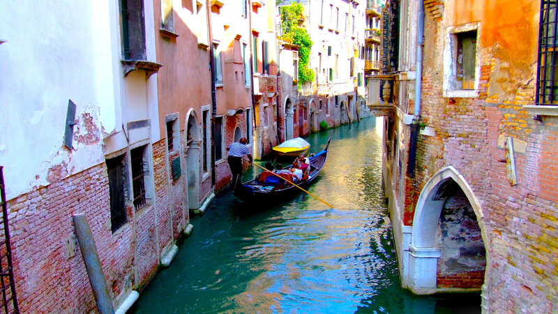Gondola in Canal — Green, Serene