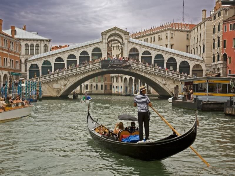 Gondola on Canal — Gray