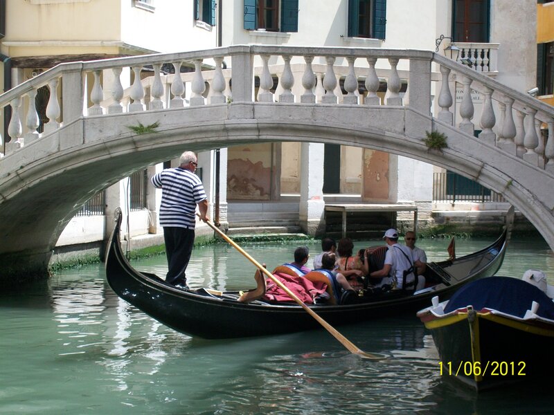 Gondola under Bridge — Green