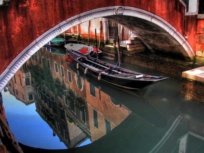 Gondola under Bridge — Red, Serene