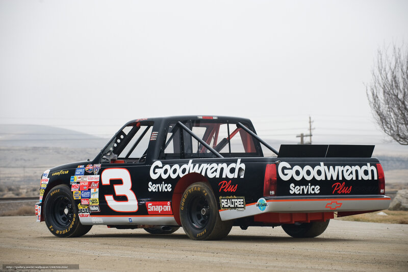 Goodwrench race truck