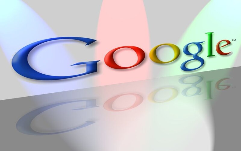 Google logo with reflection