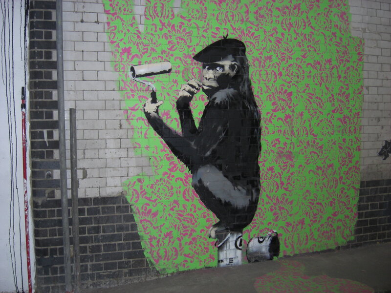 Gorilla graffiti mural