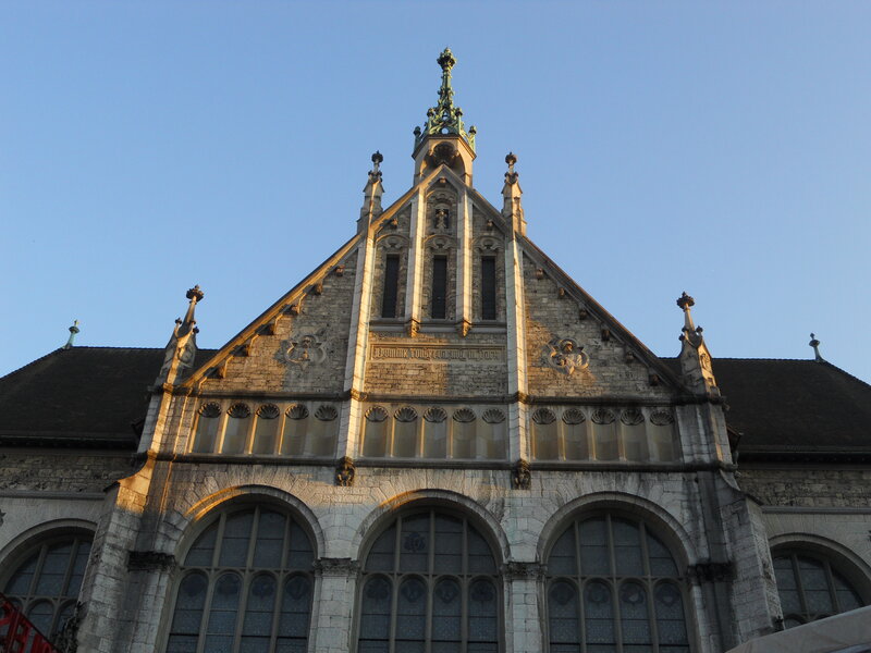 Gothic Building Facade — Gray