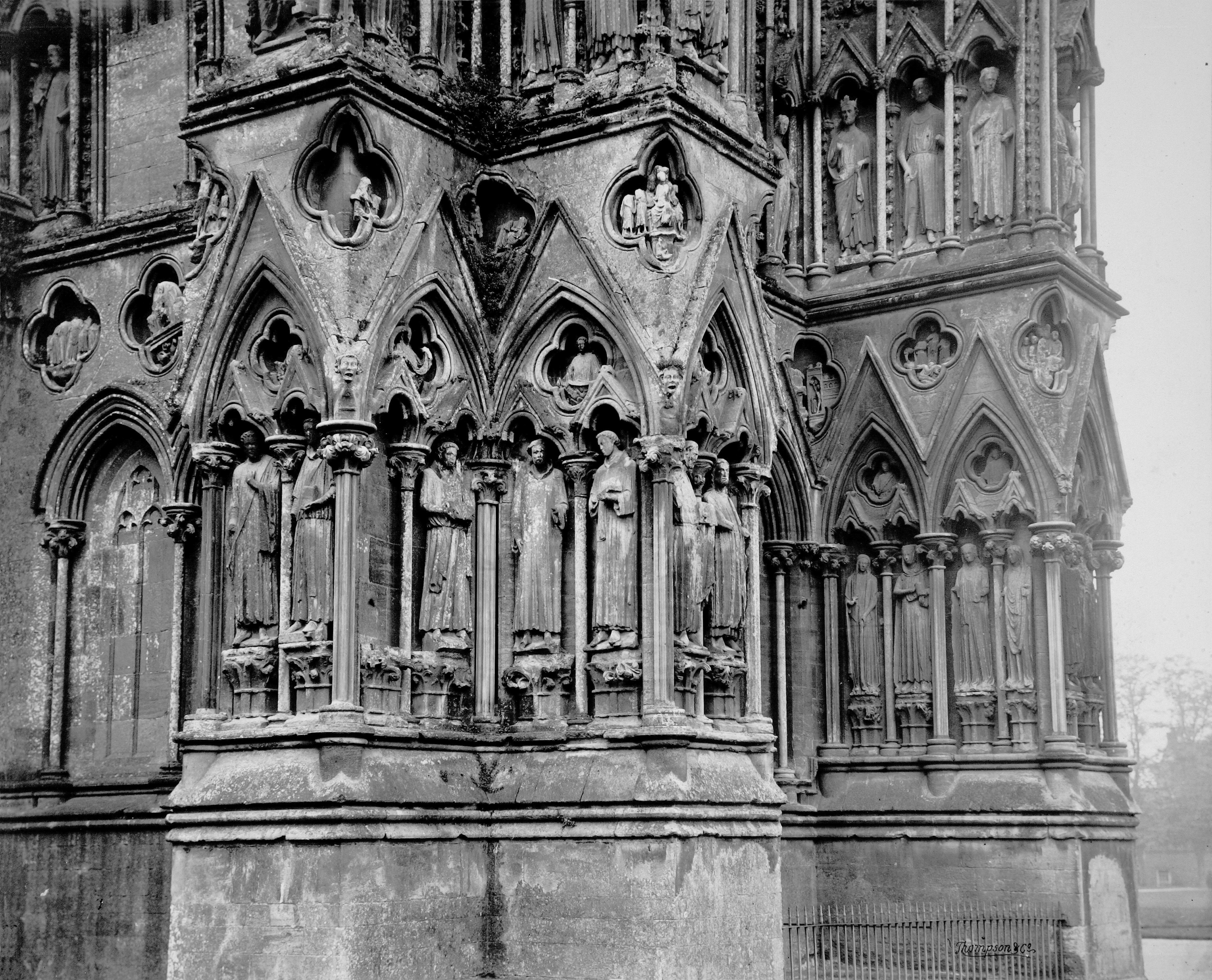 Gothic cathedral sculptures