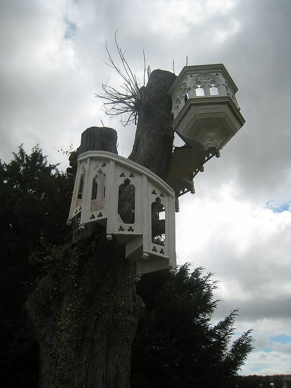 Gothic treehouse structures