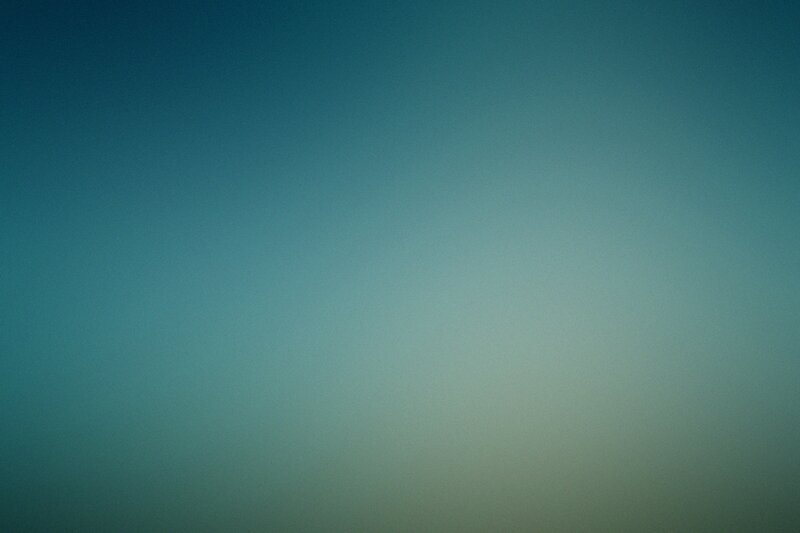 Gradient Blue Background — Calm