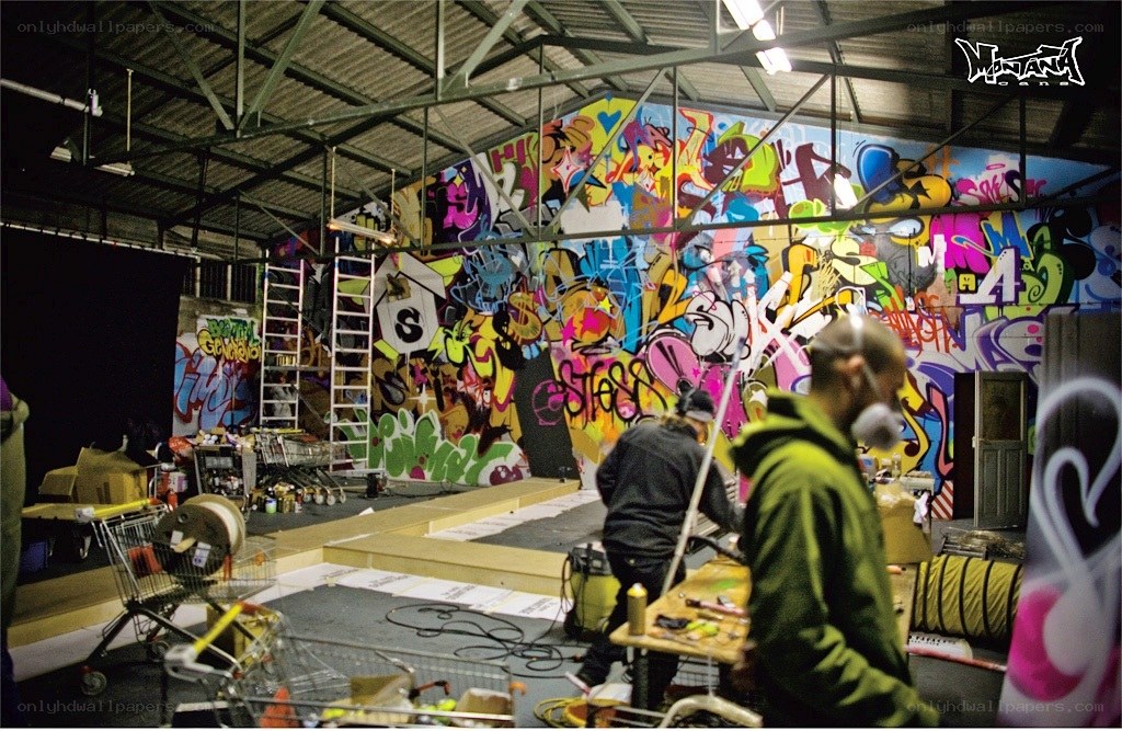 Graffiti artists at work