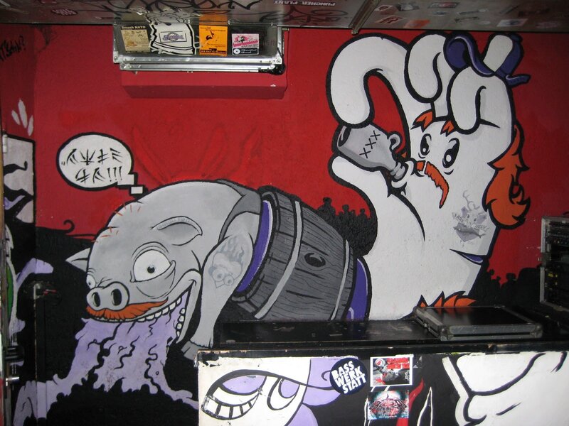graffiti mural of cartoon animals