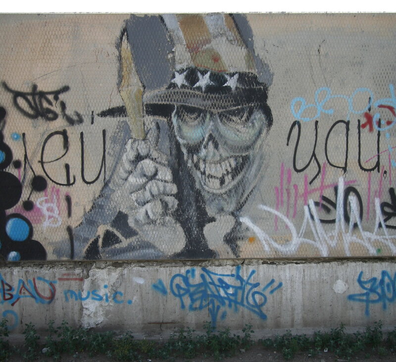 graffiti of skull with hat