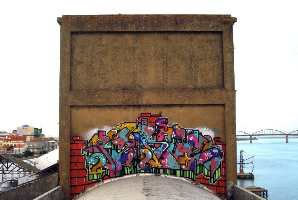 Graffiti on concrete pillar