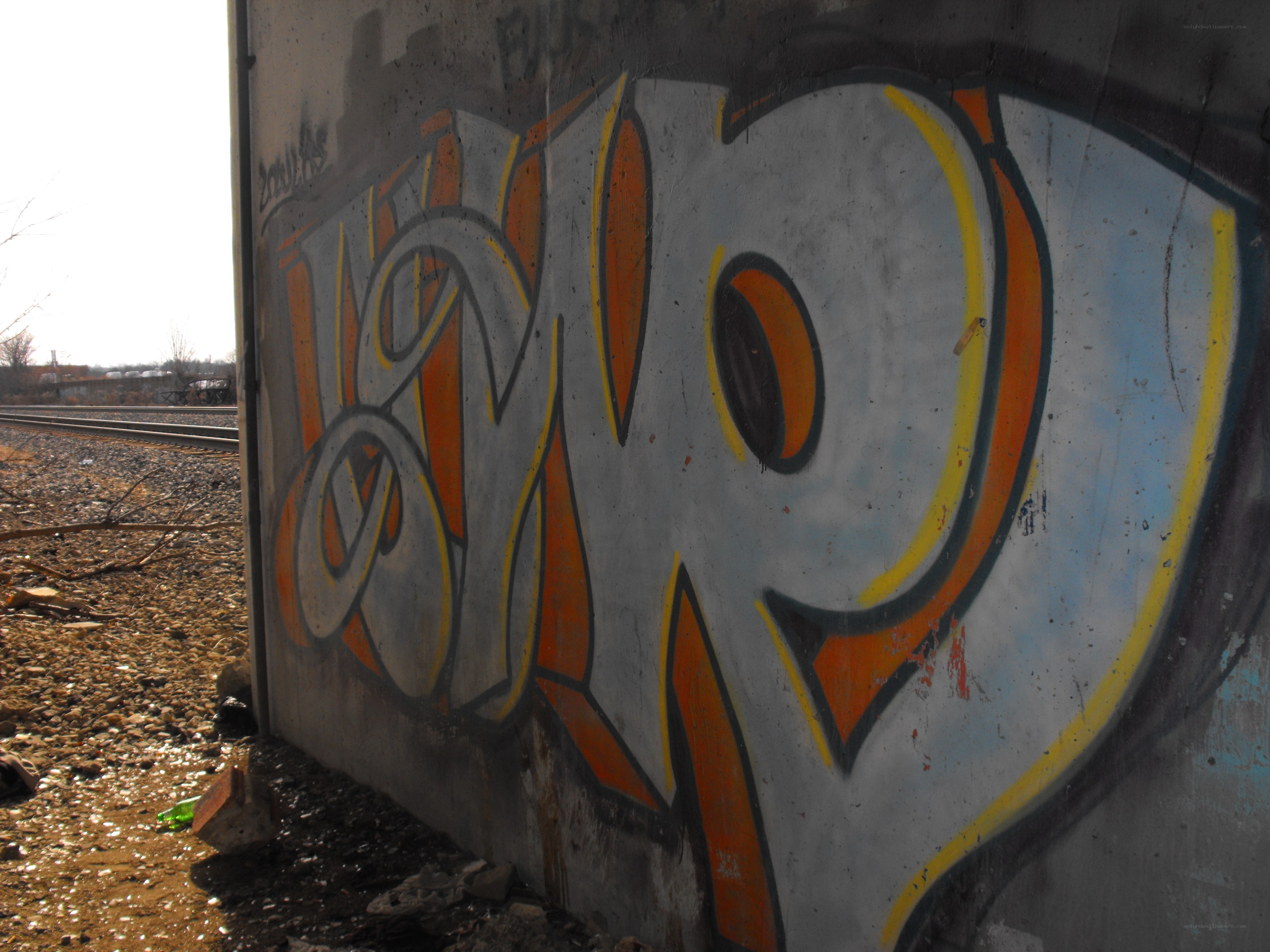 graffiti on concrete wall
