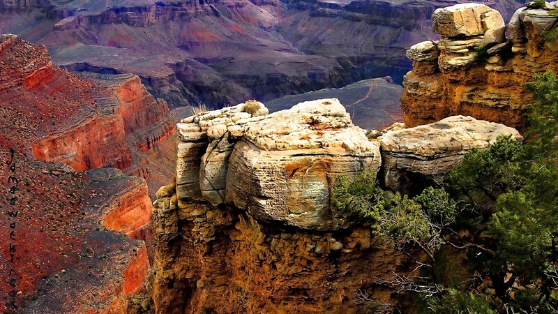 Grand Canyon Rock Formation — Red, Dramatic
