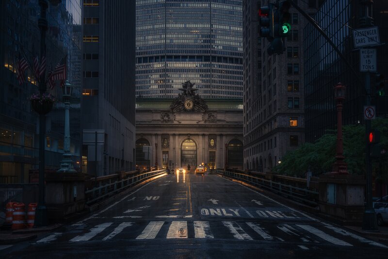 Grand Central Terminal — Black, Dramatic