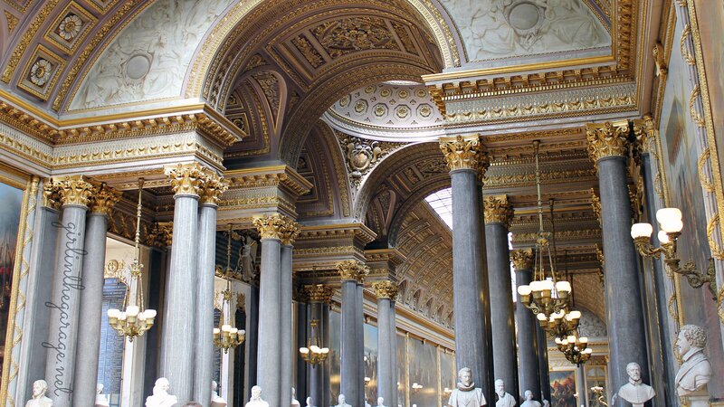 Grand Hall with Columns — Gold, Opulent