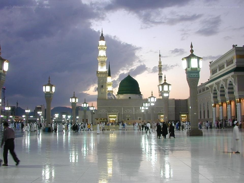 Grand Mosque at dusk