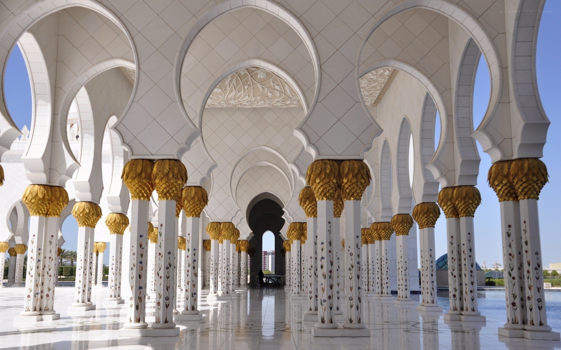 Grand Mosque colonnade