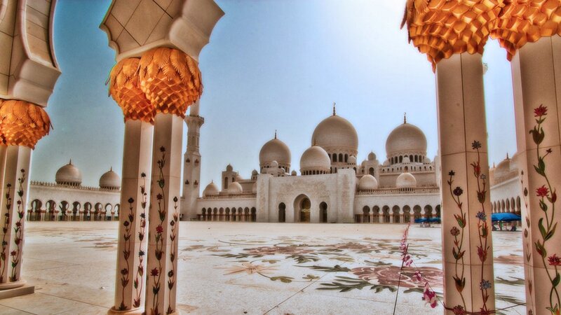 Grand Mosque courtyard view