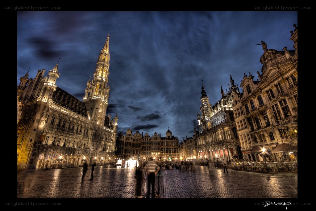 Grand Place at night