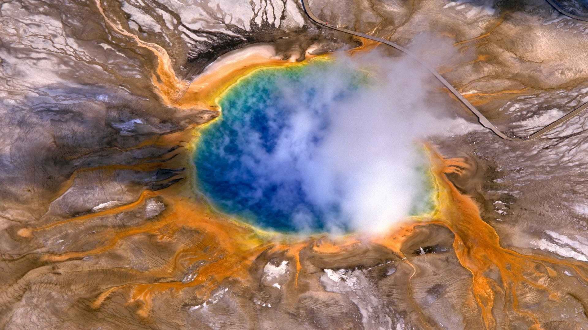 Grand Prismatic Spring aerial view