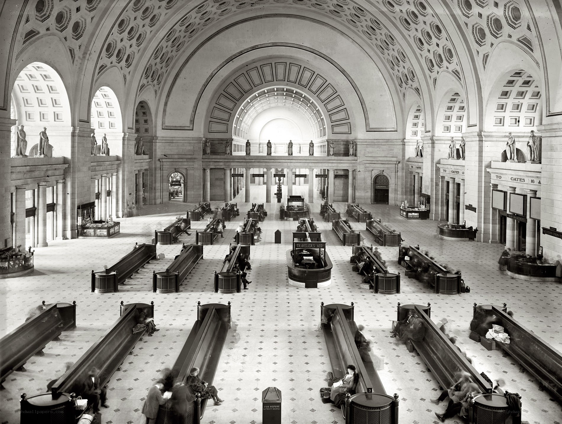 Grand train station hall