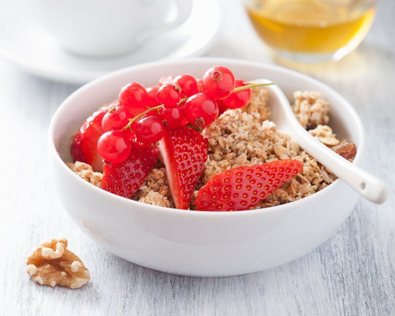 Granola with Berries — White