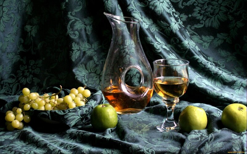 Grapes and Apples with Wine — Green