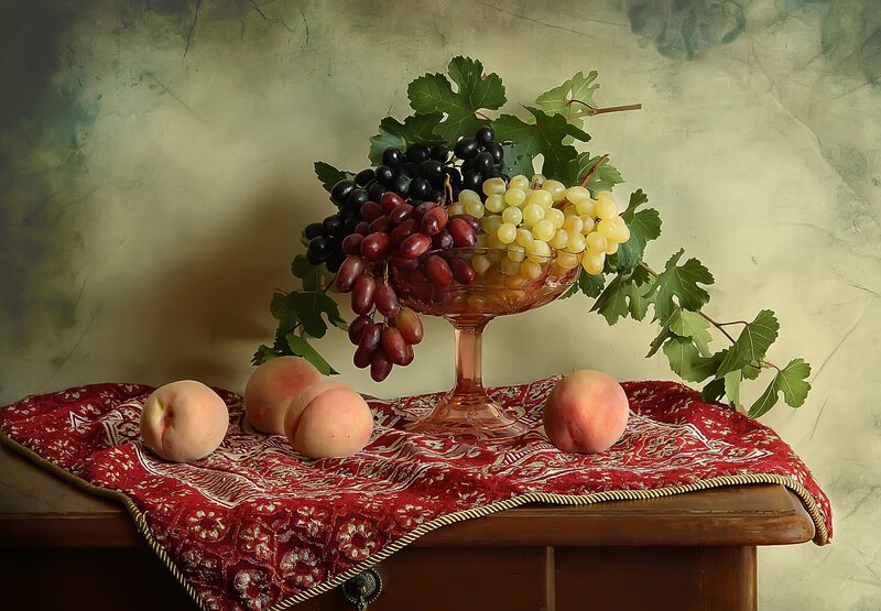 Grapes and Peaches — Red