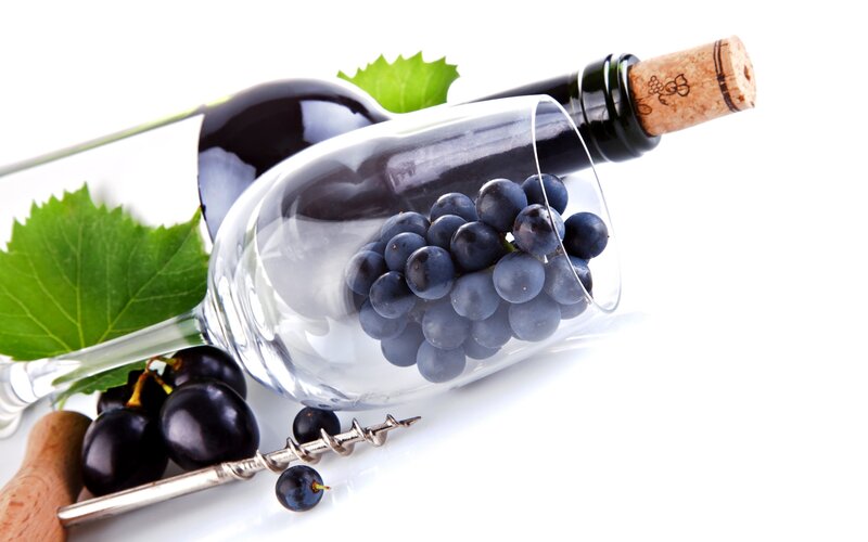 Grapes in Wine Glass — White