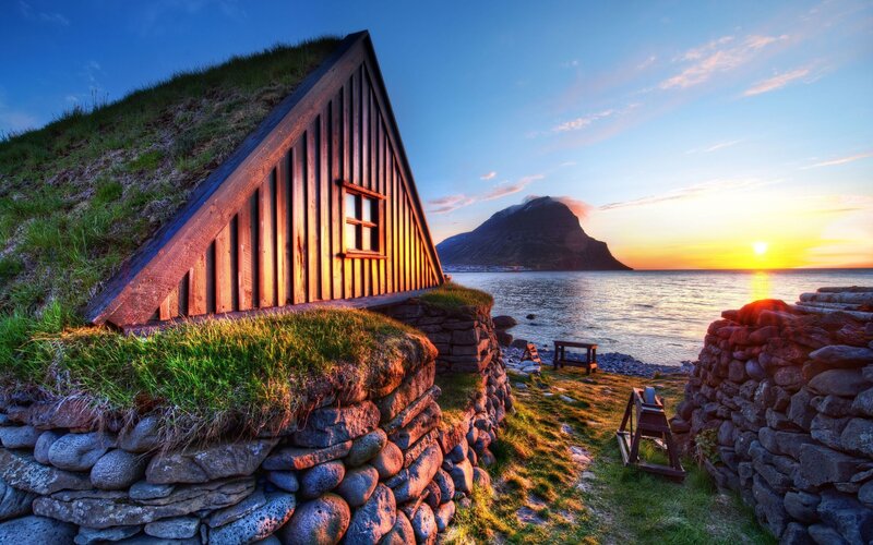 Grass-roofed Cabin — Blue