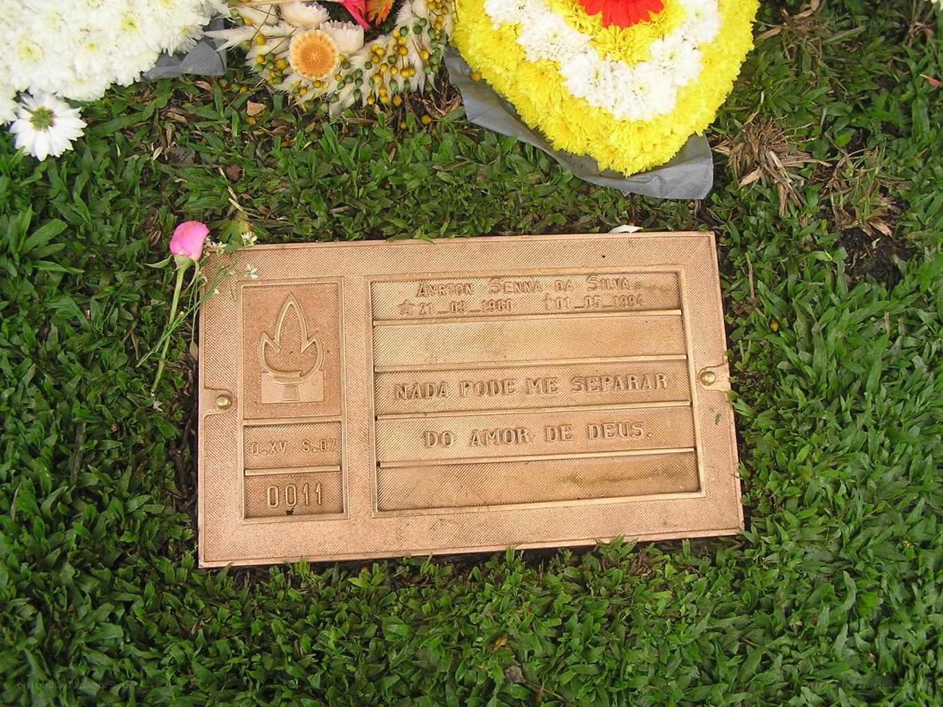 Grave marker with flowers