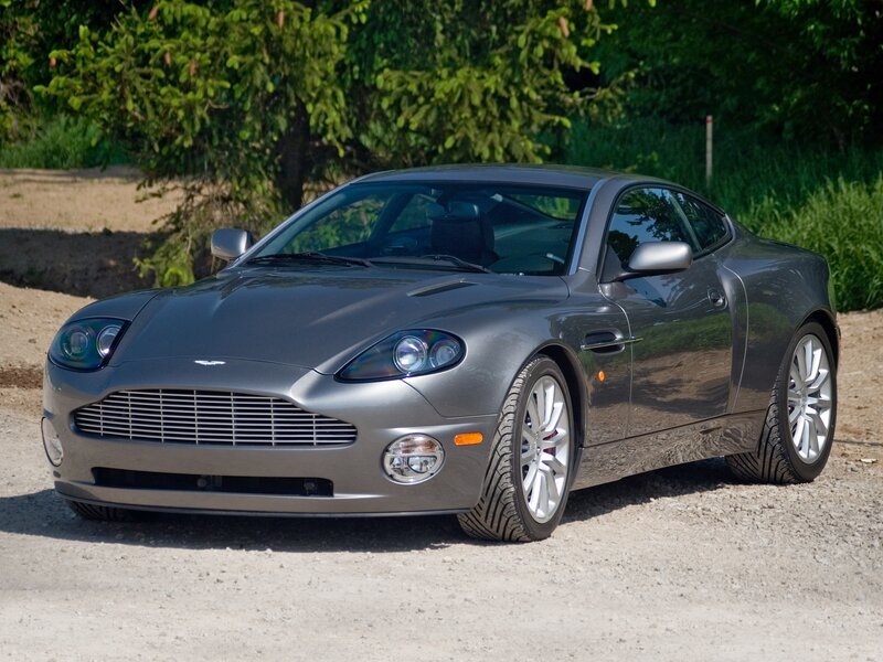 Gray Aston Martin V12 Vantage