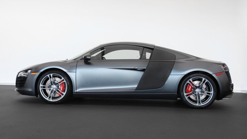 gray audi r8 sports car