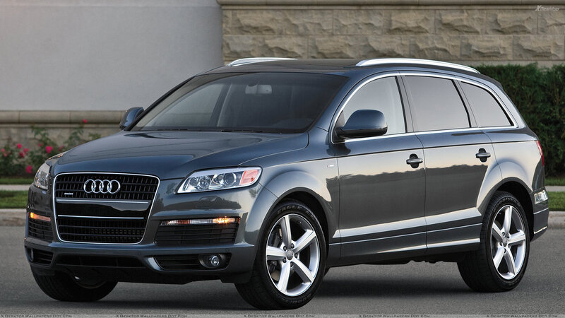 Gray Audi Suv
