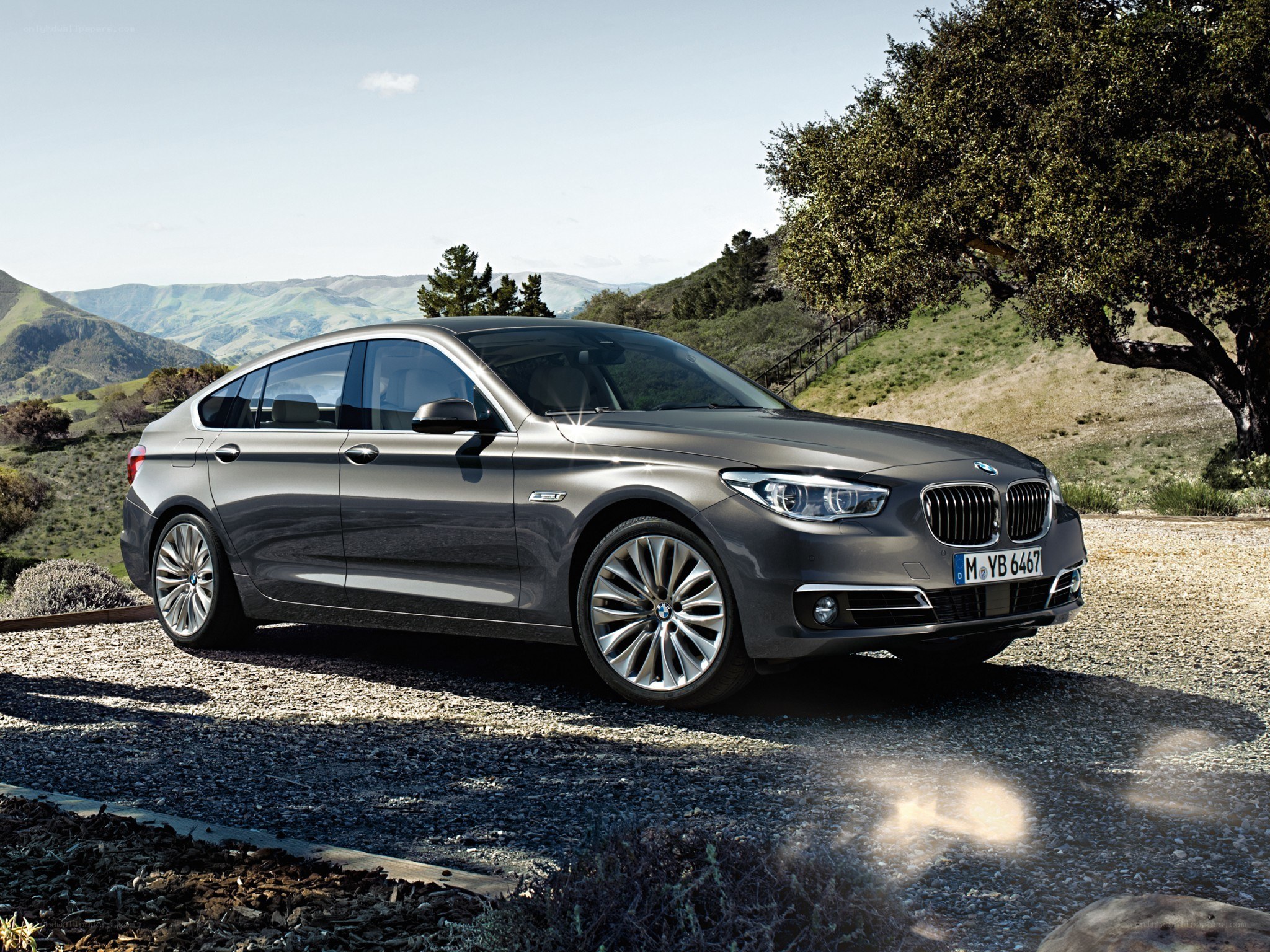 Gray BMW 5-Series Gran Turismo