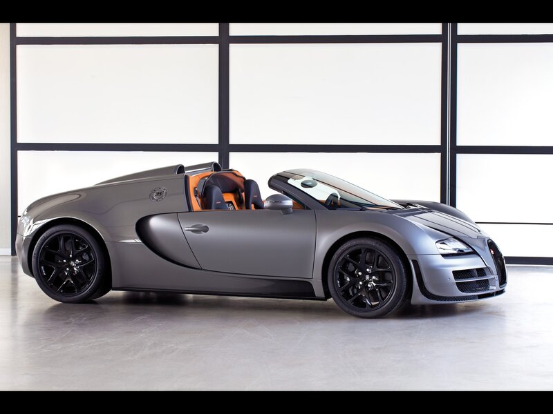 Gray Bugatti Veyron — Modern, Photograph, Car