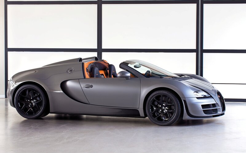 Gray Bugatti Veyron — Modern, Photograph