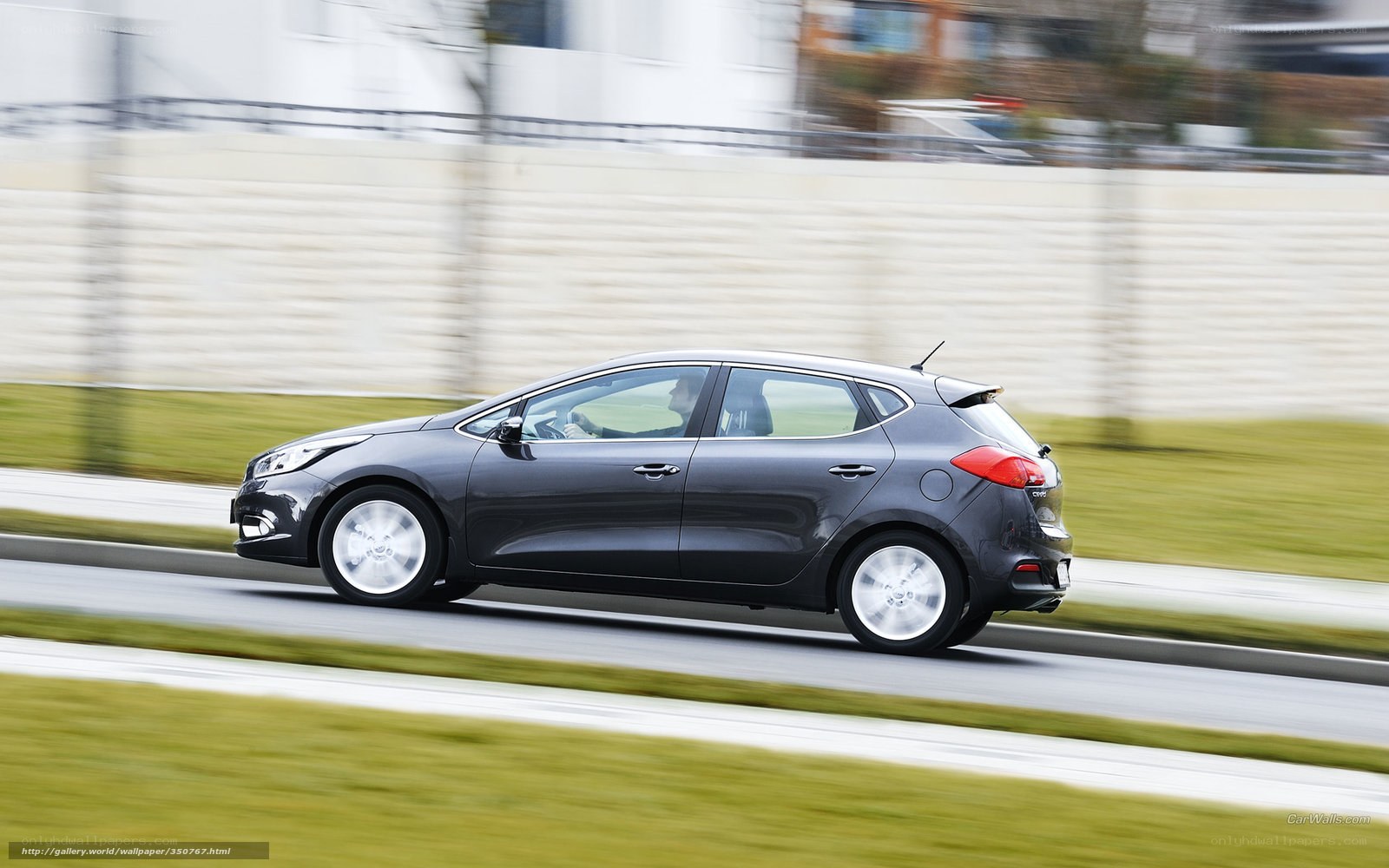 gray car in motion on road