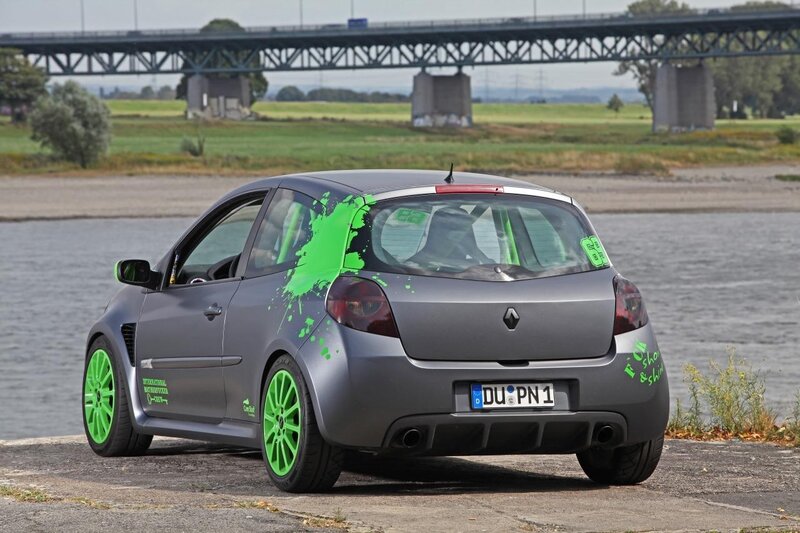Gray Car with Green Accents — Calm