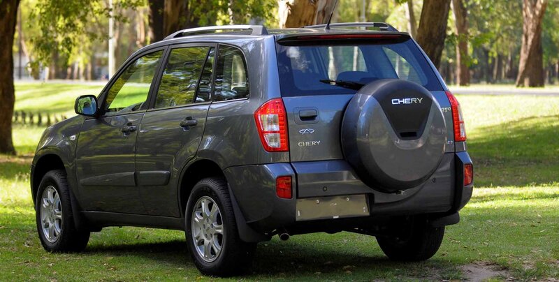 Gray Chery Suv