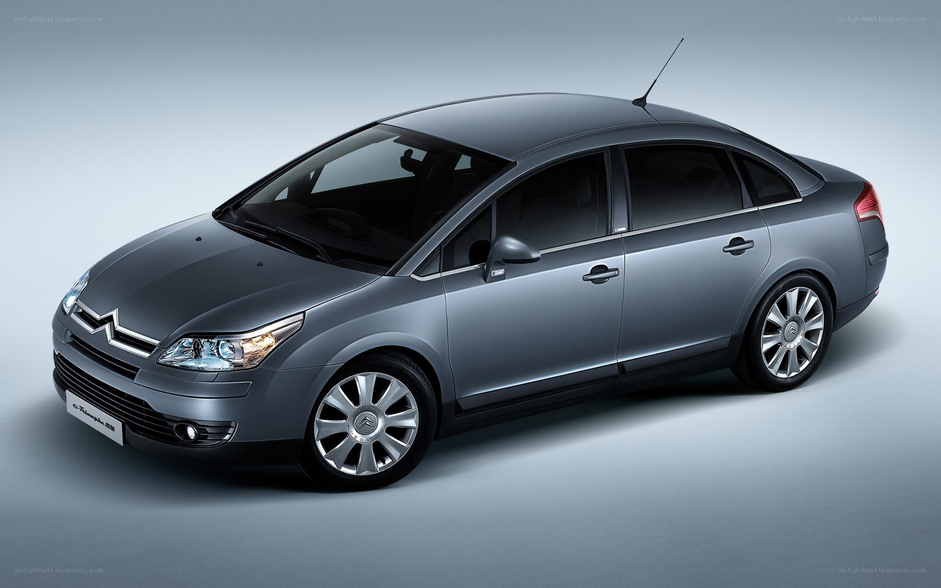 Gray Citroën C4 sedan