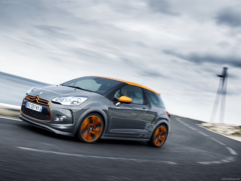 gray citroen c3 in motion