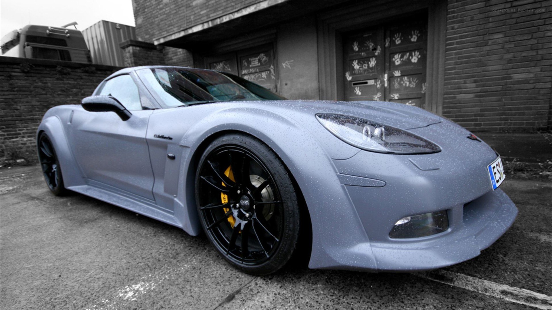 gray corvette sports car