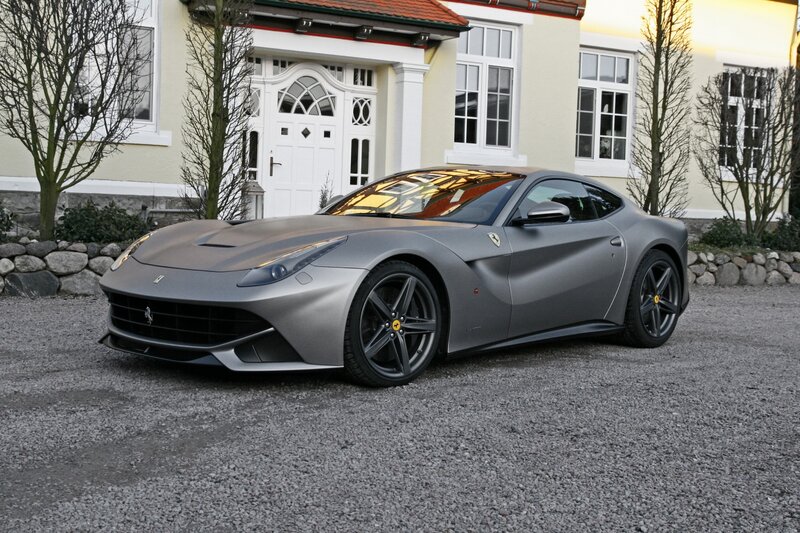 Gray Ferrari F12berlinetta — Calm