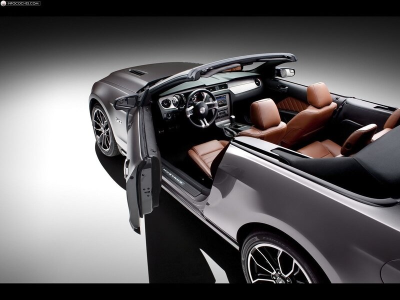 Gray Ford Mustang convertible interior