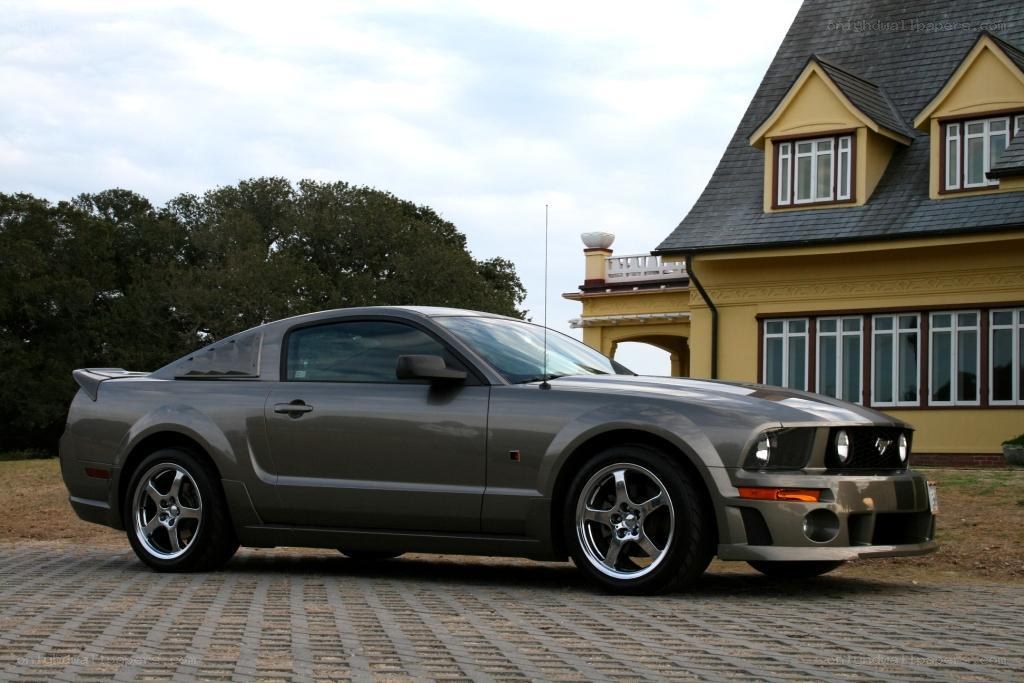Gray Ford Mustang GT